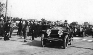 Cent’anni A8 Milano-Varese. Oggi la celebrazione con una carovana di auto d’epoca ASI