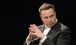 Migranti: in 7 rispediti al Centro Cara di Restinco dopo la decisione dei magistrati romani. Musk: “Questi giudici devono andarsene”