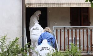 Omicidio Fano: troppi “non ricordo” nel lungo interrogatorio del figlio della coppia trovata morta in casa