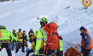 San Vito di Cadore: è morta in ospedale la scialpinista che insieme ad altri due è stata travolta da una valanga