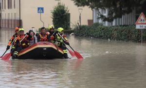 Emilia Romagna devastata dal maltempo. Evacuate molte aree. La morte di Farinelli a Pianoro