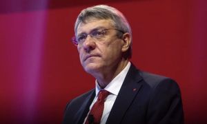 Landini (Cgil): “È l’ora della rivolta sociale”. Ma c’è chi esorta alla cautela sulle parole per infiammare le piazze