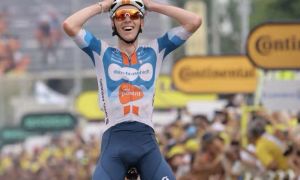 Ciclismo: Bardet, il vincitore della prima tappa tricolore del Tour de France. Domani da Cesenatico a Bologna
