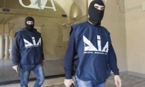 Latina: operazione antidroga della Dda. Arrestate 16 persone per traffico di stupefacenti, estorsioni e usura