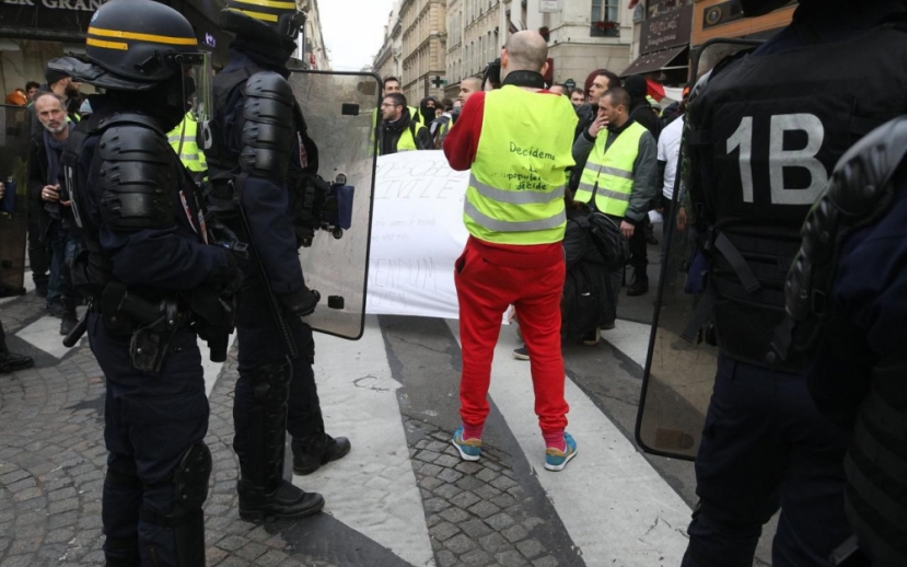 Gilet Gialli pronti all&#039;ottavo atto degli scontri in piazza dopo la flebile risposta di Emmanuel Macron