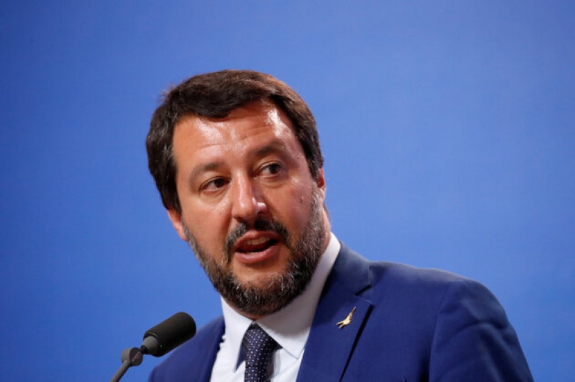 Salvini su Twitter respinge le accuse di fondi russi alla Lega. Il dubbio di una faida internazionale