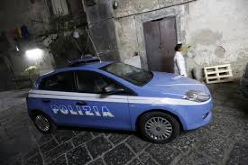 Napoli: maltrattamenti in famiglia, arrestato 39enne dalla polizia