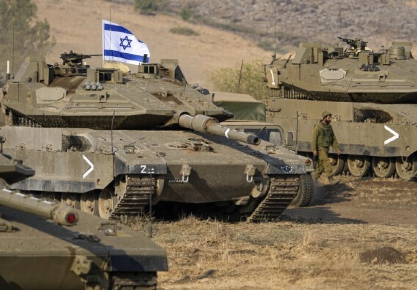 Gaza: decine di tank israeliani al confine meridionale. L’Egitto teme l’esodo dei profughi