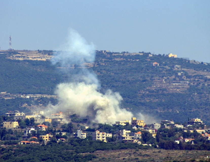 Libano: pesanti attacchi israeliani a Houla. È la risposta ai missili sul campo di calcio del Golan