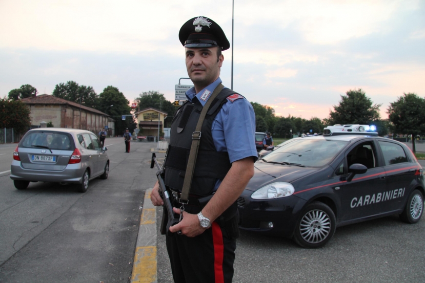 Barletta: ladri scoperti da titolare supermercato, arrestati