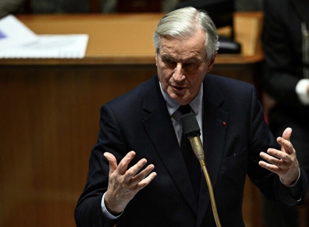 Francia: il governo Barnier è caduto con il voto di destra e sinistra. Non accadeva dal 1962