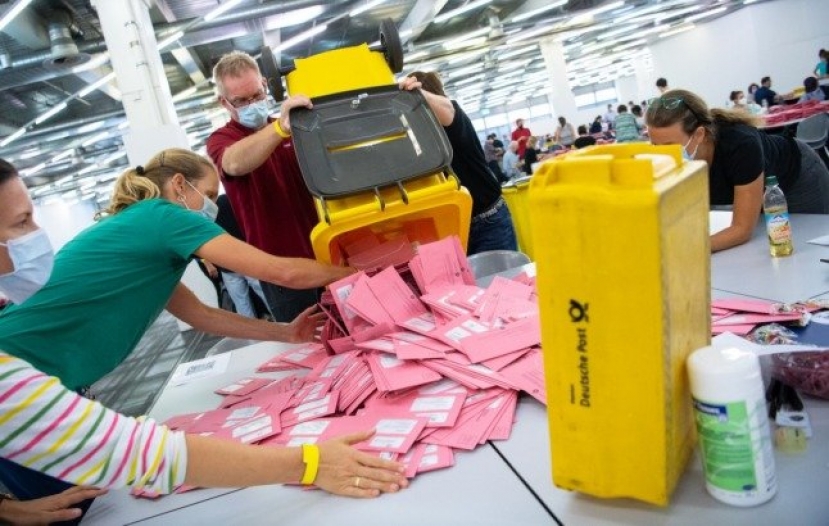 Elezioni Germania: è testa a testa tra i Socialdemocratici (Spd) e i Cristianodemocratici (Cdu) della cancelliera Merkel