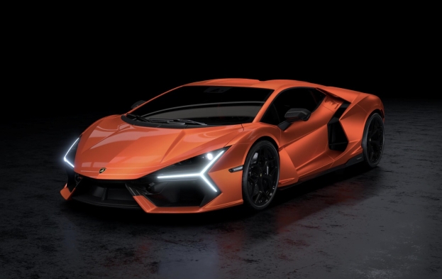 Lamborghini presenta a Shanghai la sua Revuelto Opera Unica, un “su misura” per il Far East