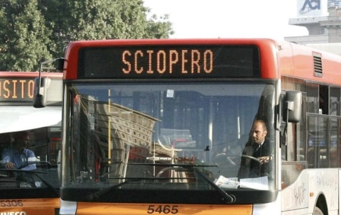 Sciopero trasporti: domani 20 settembre 24 ore di stop per bus, metro e ferrovie con le sole fasce di garanzia