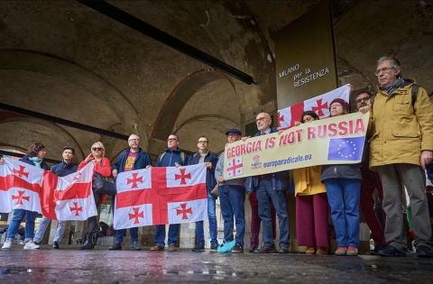 Georgia divisa in due dopo le elezioni. In serata le proteste mentre l’Ue chiede un’indagine