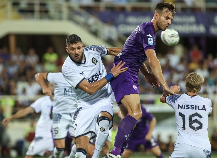 Conference League: Fiorentina-Puskas Akademia (3-3). I Viola recuperano ma non vanno oltre il pareggio