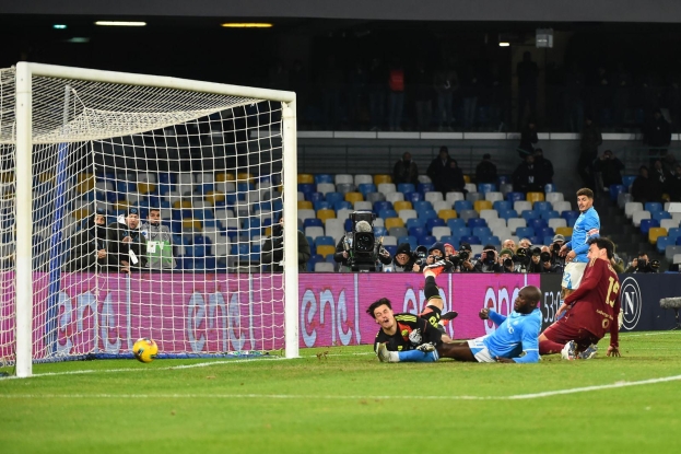 Napoli-Roma 1-0: la capolista torna a vincere al Maradona