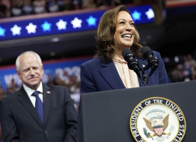 Elezioni USA, primo comizio di Kamala Harris a Filadelfia. Ecco il suo manifesto politico