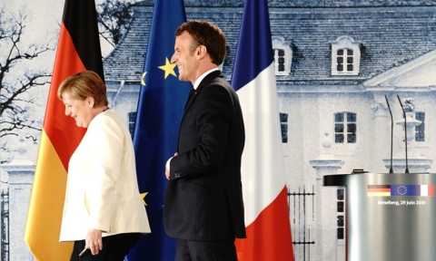 Accordo nel bilaterale tra Merkel e Macron su Recovery Fund. Ora la parola ai paesi "frugali"