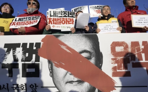 Corea del Sud: sabato 7 il Parlamento voterà l’impeachment del presidente Yoon per il tentativo di imporre la legge marziale