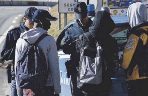 Verona: 130 agenti in campo per accompagnare alla frontiera immigrati irregolari