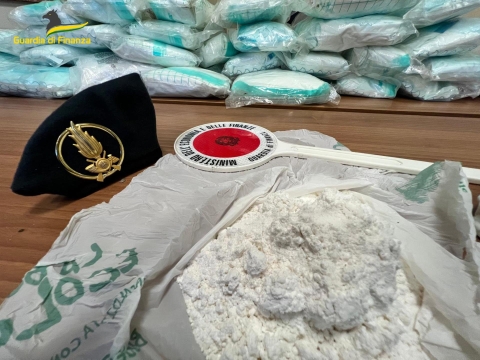 &#039;Ndrangheta: in manette 41 appartenenti alle cosche reggina e crotonese, per traffico internazionale di droga