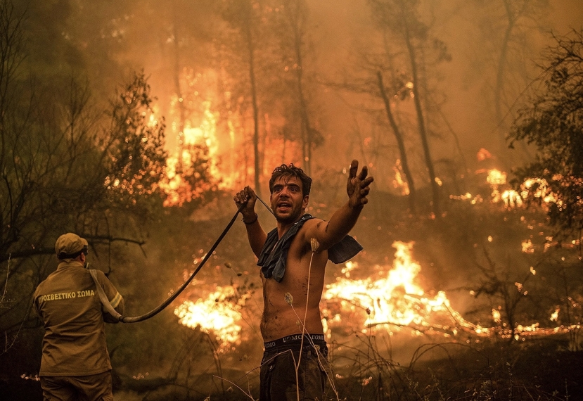 Grecia: nuova ondata di incendi nelle isole di Eubea e Kythnos con 41º e forti venti