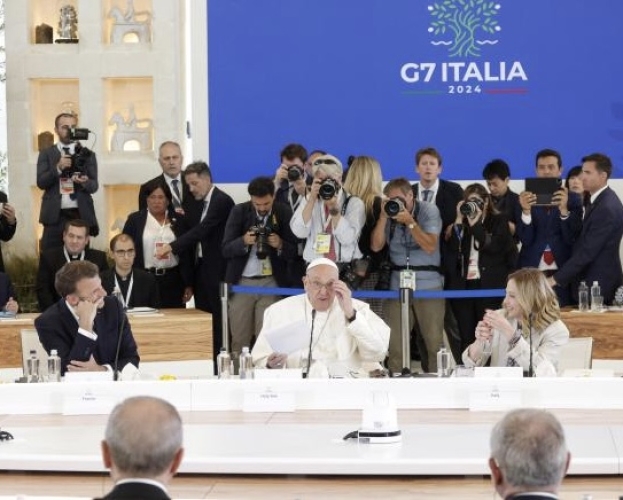 G7: oggi conferenza chiusura di Meloni del summit con Papa Francesco che rimarrà nella storia