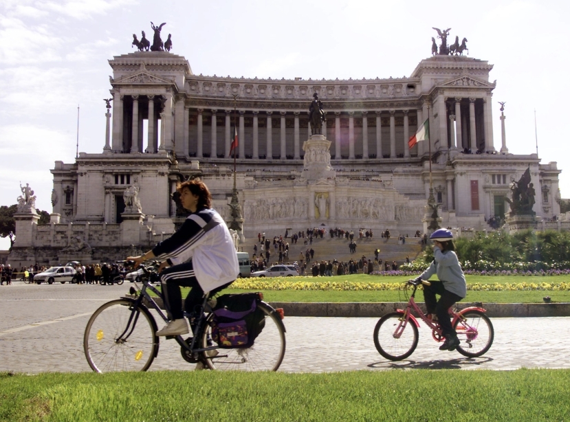 Roma: da domani 10 novembre il ritorno delle domeniche ecologiche. Stop ai veicoli nella fascia verde