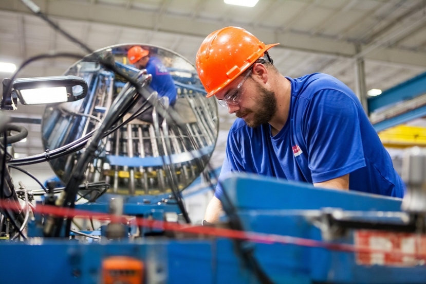 ISTAT: produzione industriale a -3,5% nel 2024. Cresce solo settore energetico a +5,5%. Maglia nera veicoli trasporto e tessile