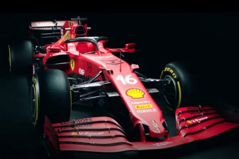 Ferrari: presentata la SF21 pronta a sfidare il &quot;futuro&quot; con Sainz e Leclerc per tornare sul podio