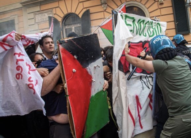 Roma: è di 30 agenti feriti e 4 manifestanti il bilancio degli scontri nel corteo pro-Palestina