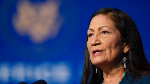 Ministri Usa: eletta la nativa americana Debra Haaland. È la prima volta nella storia del paese