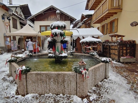 Mercatini di Natale: i 30 anni della magica atmosfera del Christkindlmarkt di Siror in Trentino