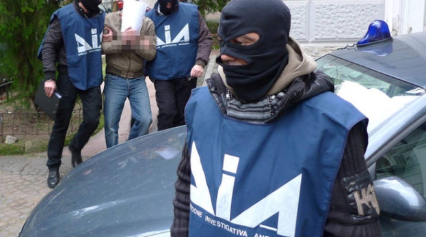 Napoli: operazione anti-camorra della Dda con 53 arresti di affiliati del clan “Amato Pagano”