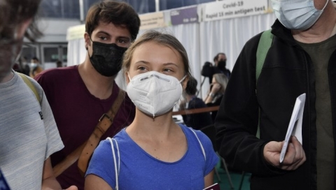 Youth4Climate a Milano, con l'attivista Greta Thunberg che bacchetta i leader dei paesi