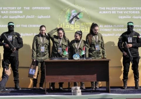 Gaza City: consegnate alla Croce Rossa le 4 soldatesse israeliane rilasciate da Hamas