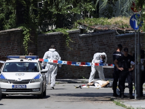 Belgrado: attacco all’ambasciata israeliana. Morto un soldato serbo e ucciso l’assalitore