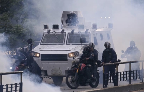 Venezuela: non si placano le proteste contro Maduro. Oggi 749 arresti per vandalismo e terrorismo