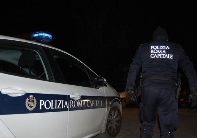 Roma: tre agenti di polizia urbana travolti da un auto. Ad un 25enne è stato amputato un arto. La solidarietà dell’Amministrazione Comunale