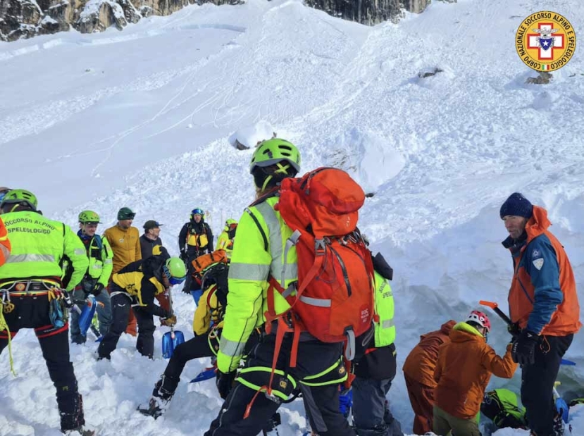 San Vito di Cadore: è morta in ospedale la scialpinista che insieme ad altri due è stata travolta da una valanga