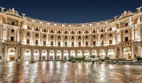 Auto d’epoca da collezione: all’Anantara Naiadi di Roma un omaggio all’artigianato del motorismo storico