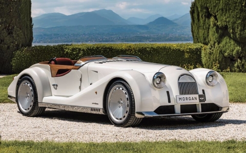 Morgan Midsummer: l’intramontabile inglese ridisegnata da Pininfarina per un barchetta già cult