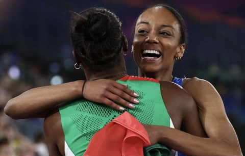 Europei atletica: un finale tra ori e argenti nella staffetta, nel salto in lungo e nei 1500. Sugli spalti ancora Mattarella