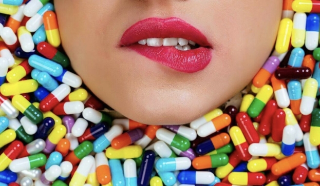 Farmaci antidepressivi: Pharma Data denuncia il forte aumento dell’uso tra i giovani +10,4%