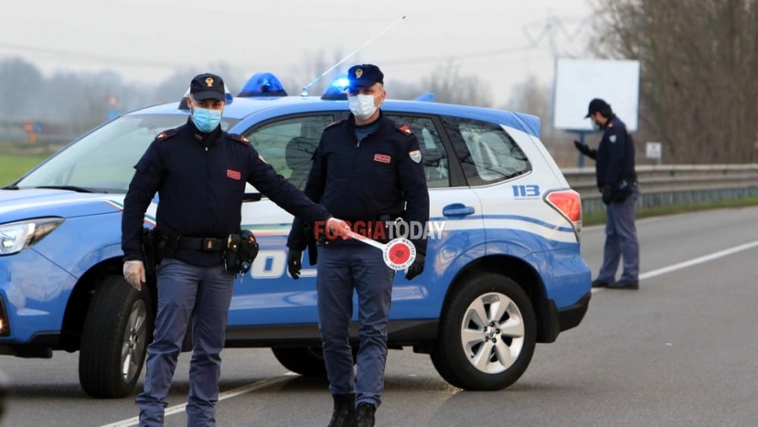 Rapina in banca: a Roma arrestati due uomini che avevano costretto con le armi a farsi consegnare il denaro nella cassaforte