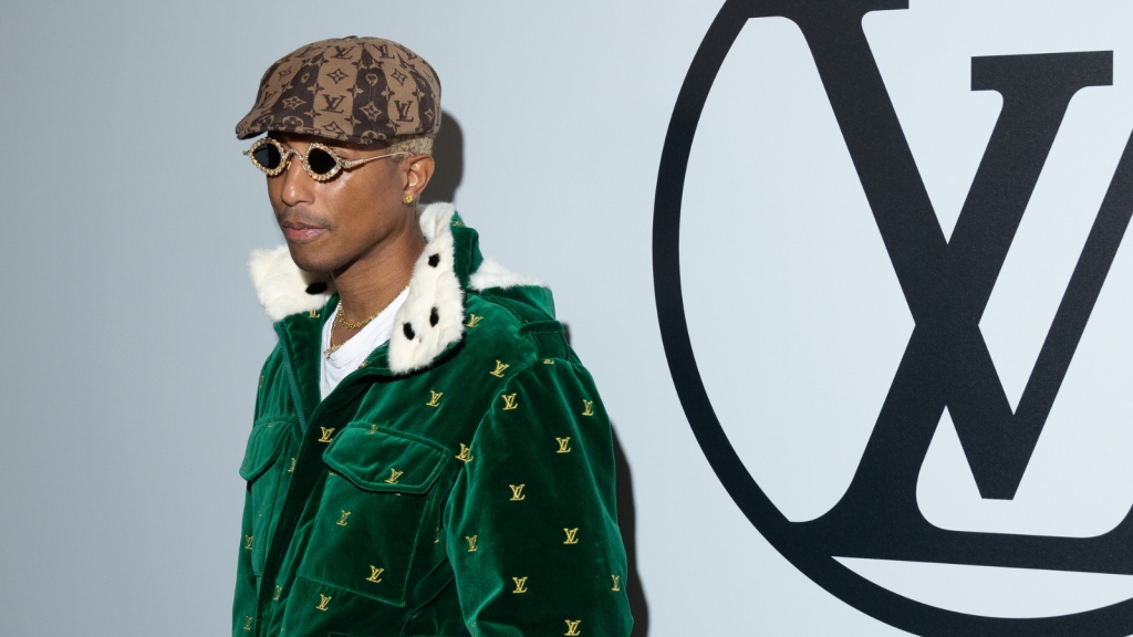 Louis Vuitton, a Parigi la prima collezione firmata Pharrell Williams - Il  Sole 24 ORE