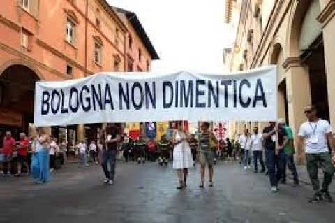 Bologna: oggi il ricordo della strage del 1980 in un'Italia mai pacificata