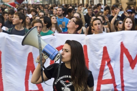 Scuola: oggi e domani cortei nelle città italiane con studenti, genitori e sindacati