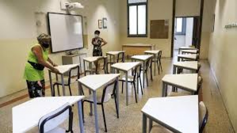 Scuola: oggi audizione anche alla Camera del ministro Azzolina. Crescono le polemiche sui ritardi. La Lega chiede le dimissioni